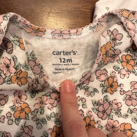 NWOT! Carters 12month old onesies - Picture 3 of 4